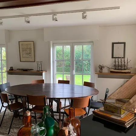 Сasa de vacaciones Charming W Garden, Cleaning Included